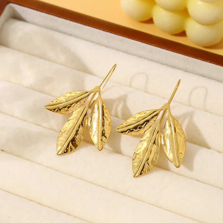 Boucles d'oreilles dorées feuilles - 42 roses